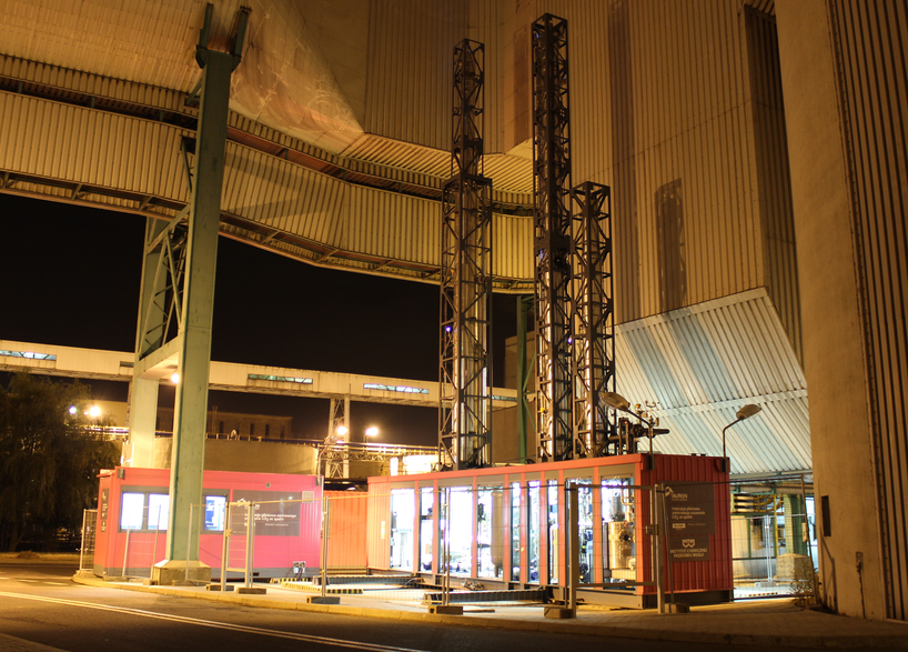Mobile pilot plant for amine-based CO2 capture at Łaziska Tauron Power Plant